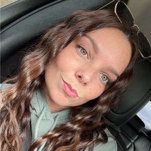 Meet your Posher, Kaylee